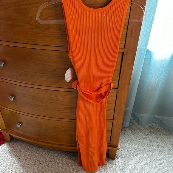 Jolie & Joy NWT orange,women’s M,rib knit belted dress, maxi, side slits, v-neck - Picture 6 of 10